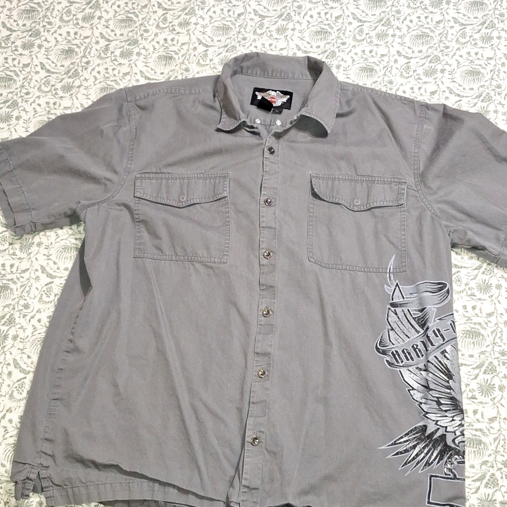 Button up. XL Harley Davidson T